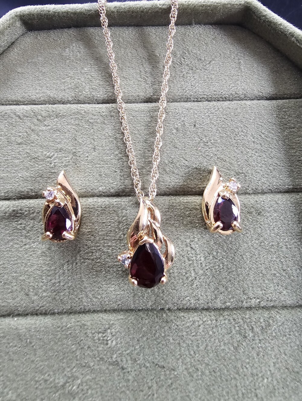 Vintage Gold Plated Necklace And Earring Set